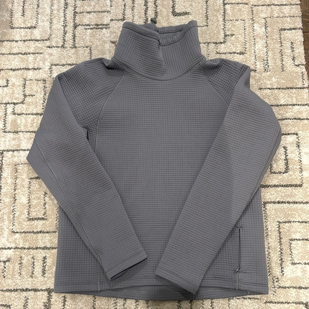 Lululemon quilted funnel neck